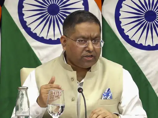 भारत ने ट्रंप की टैरिफ धमकी का दिया करारा जवाब: “अनुचित और अवास्तविक”